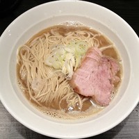 「肉そば（中）　￥８５０」@自家製麺 伊藤 銀座店の写真