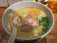 「鶏豚ソバ：780円」@博多一風堂 銀座店の写真