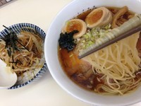 「特製中華そば 800円+豚まぶしご飯 200円」@中華そば ふくみみの写真