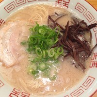 「ラーメン【６００円】・キクラゲ【１００円】」@博多ラーメンセンターの写真