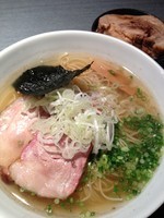 「煮干蕎麦・塩(炭火)＋肉増し(直火)＋ご飯」@喜乃壺の写真