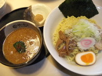 「濃厚魚介つけめん」@らーめん岡崎 鶴ヶ島店の写真