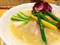 「鶏白湯SOBA ＋季節の野菜」@銀座 篝の写真