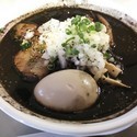 【限定】とんこつスパイシーブラック730円＋味玉（ サービス