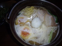 「鍋焼きラーメン(800円)、替えごはん(100円)他」@鍋焼きらうめん ひさしの写真