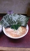 「ラーメン 海苔マシ ライス」@横浜ラーメン 町田家 新宿南口店の写真