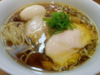 「醤油ラーメン＋味玉（８００円）」@ラーメン屋 トイ・ボックスの写真