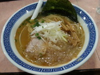 「【鶏節塩そば（細麺） 750円】→600円」@特級豚骨 中華そば湊生の写真