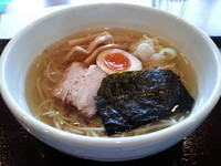 「支那ソバ塩(500円)」@かみもっちうどんの写真