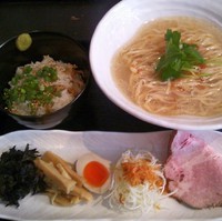 「【限定】帆立出汁塩そば  ７３０円 ＋帆立ご飯  １００円」@麺匠 我家の写真
