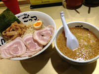 「つけ麺 空（しょうゆベース）」@超ごってり麺 ごっつ 新小岩店の写真