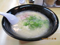 「博多ラーメン￥290　替玉￥100」@博多ラーメン はかたや 西新店の写真