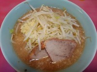 「普通盛（麺半分） ￥700」@ラーメン二郎 歌舞伎町店の写真