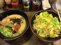 「博多らーめん＋野菜 700円」@らーめん たつ屋の写真