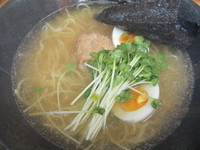 「どすこいらぁめん（細麺）　「770円」」@どすこいらぁめん 東大宮部屋の写真