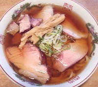 「直火ﾁｬｰｼｭｰ麺+ﾛｰｽﾄﾁｬｰｼｭｰ・白ごはん」@喜元門 水戸笠原店の写真