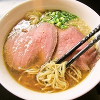 「贅沢醤油らぁ麺　1,000円」@牛骨らぁ麺 マタドール 本店の写真