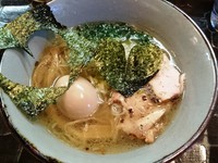 「鶏支那そば（塩）720円」@特級鶏蕎麦 龍介の写真