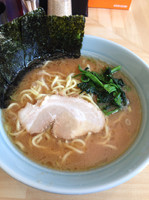 「ラーメン中盛り」@新岡商店の写真