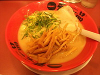 「らーめん（こってり）+メンマ」@天下一品 神楽坂店の写真