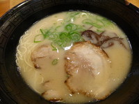 「博多ラーメン（６８０円）」@とんこつラーメン屋台 福岡空港の写真