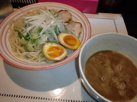 「つけ麺大盛(800円)味玉(クーポン)ライスボール他」@ラーメン・つけ麺 よろしくの写真