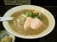 「目黒ブラック煮干しそば(並)」@麺屋 航の写真