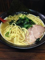 「大盛ラーメン ➕ ほうれん草」@豚骨醤油らーめん 誠屋 池尻店の写真