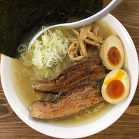 「特製塩らー麺（200g）」@くじら食堂の写真