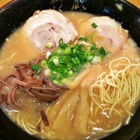 「伝承ラーメン650円」@博多伝承豚骨ラーメン わ蔵の写真