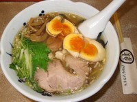 「梅しおらーめん　750円＋双子の味玉　100円」@与ろゐ屋の写真