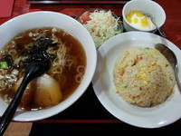 「Aランチ(醤油ラーメン+チャーハン)780円」@中国本場的料理 華龍飯店 高崎モントレー店の写真
