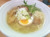 「しおラーメン（限定　秋田県産比内地鶏スープ）」@麺処 帯笑の写真