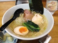 「塩ラーメン＋ワンタン(3ヶ)」@麺屋 図南の写真