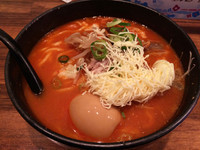 「まっかっか麺+味玉」@唐辛麺 まっかっかの写真