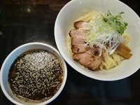 「【限定】焦がしにんにくと胡麻のつけ麺￥900」@らーめん こてつの写真