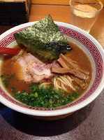 「醤油ラーメン」@虎ジ 水道橋店の写真