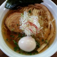 「あご出汁らーめん  ７８０円　＋味玉（５月２３日限定）」@麺や 飛来の写真