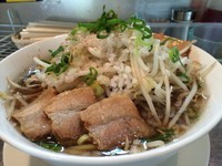 「俺らーめん並+焼豚増し/¥700+200」@俺とあぶら 水道橋本店 給油所の写真