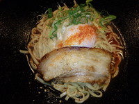 「まぜ麺(並) (650円)(辛さ三番)、炊き込みご飯半膳」@おっくん堂の写真