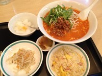 「四川担々麺＋半炒飯」@欣来 四川料理の写真