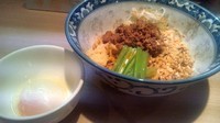 「5号汁なし担々麺　麺少なめ（小さいごはん付） 780円」@ラーメン 雷鳥の写真