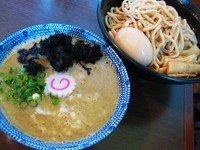 「【気まぐれメニュー】ペロ～ンスッポンつけ麺￥８００」@つけ麺 弥七の写真