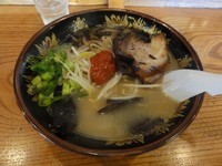 「博多新味らーめん（小）」@喜楽 本店の写真