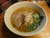 「海老薫醤油ラーメン」@麺劇場 玄瑛の写真