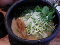 「らぁめん（醤油）」@俺の創作らぁめん 極や 麹町支店の写真