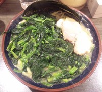 「塩らーめん：650円＋ほうれん草：100円」@駒大商店の写真