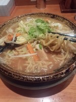 「野菜味噌らーめん（太麺）842円」@越後秘蔵麺 無尽蔵 しながわ家の写真