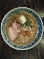 「バリしおラーメン(しお味)＋たまご」@らー麺屋 バリバリジョニーの写真