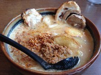 「北海道味噌　味噌漬け炙りチャーシュー麺（3枚乗せ）」@蔵出し味噌 麺屋 壱正 小牧本店の写真